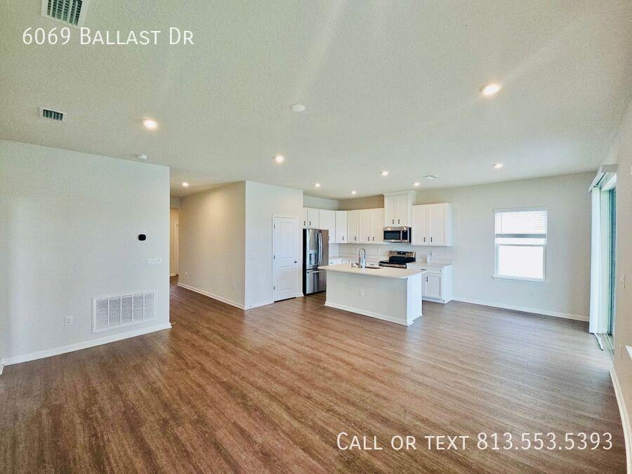 6069 Ballast Dr - Photo 7 of 45