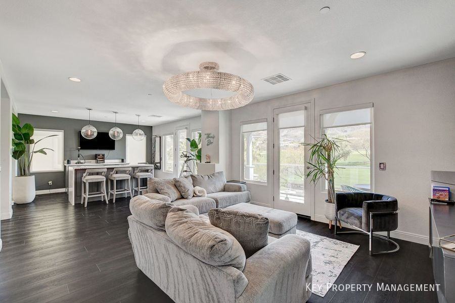1359 Quiet River Ave - Photo 7 of 50