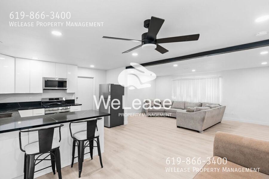990 Kittiwake Ln - Photo 3 of 20