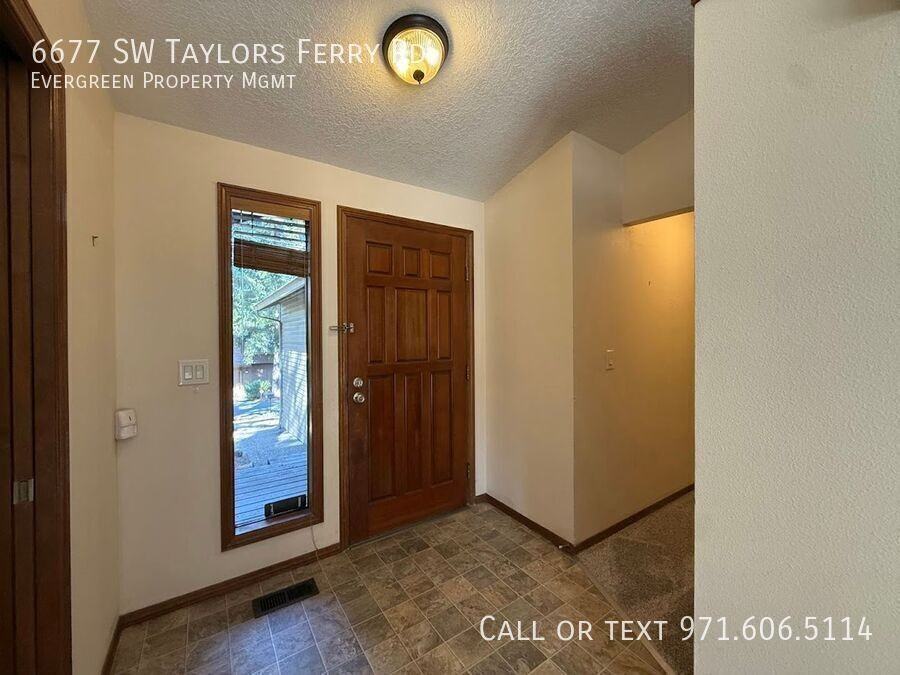 6677 Sw Taylors Ferry Rd - Photo 6 of 48