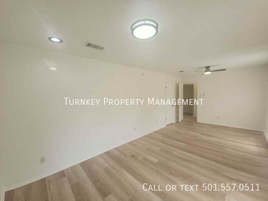 1805 Joyce Ct - Photo 7 of 13