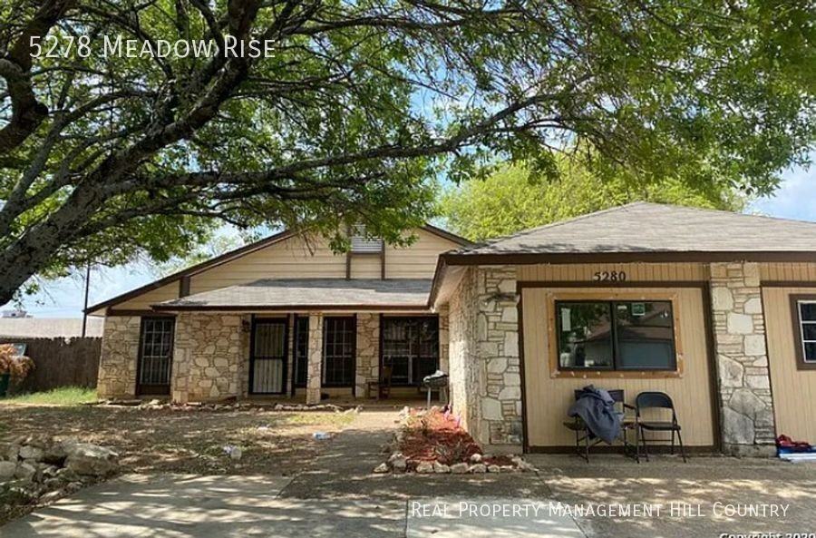 5278 Meadow Rise St - Photo 2 of 19