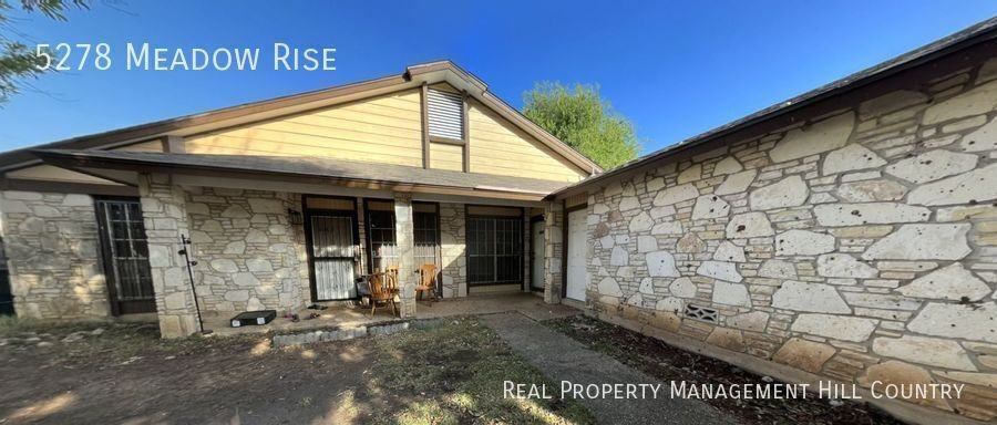 5278 Meadow Rise St - Photo 4 of 19