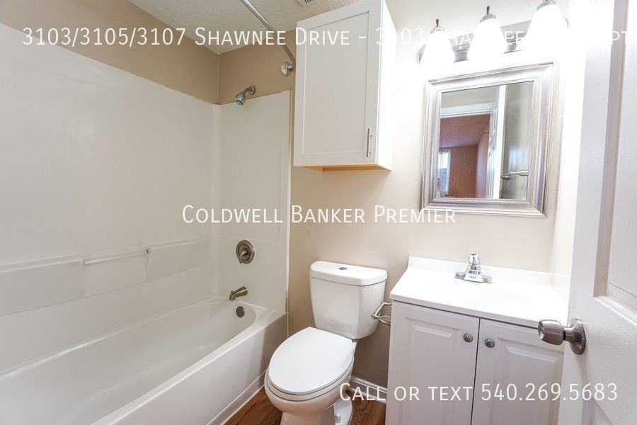 3103/3105/3107 Shawnee Drive - 3103 Shawnee Drive Apt. #1 - Photo 3 of 8