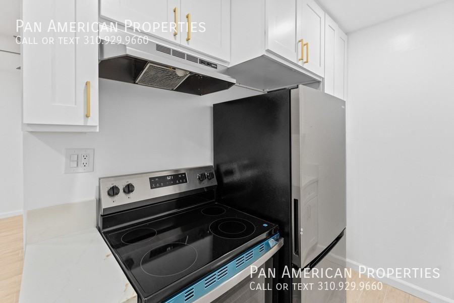 555 Cherry Ave #6 - Photo 3 of 15