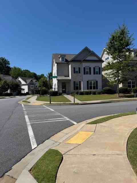570 Turlington Pl - Photo 3 of 39