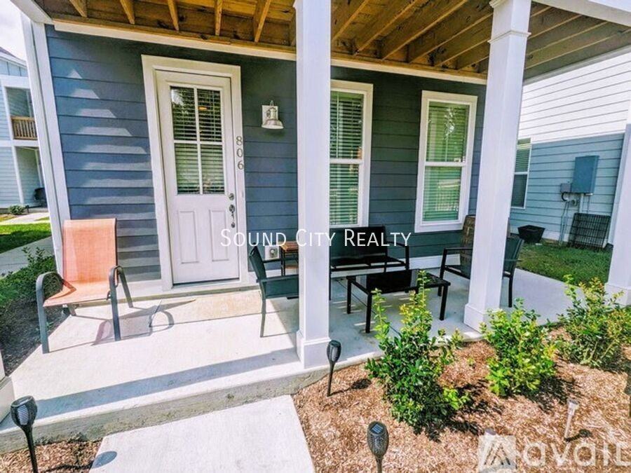 806 Briar Cir - Photo 3 of 16
