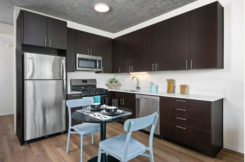 61 E 14th Pl - Photo 3 of 17