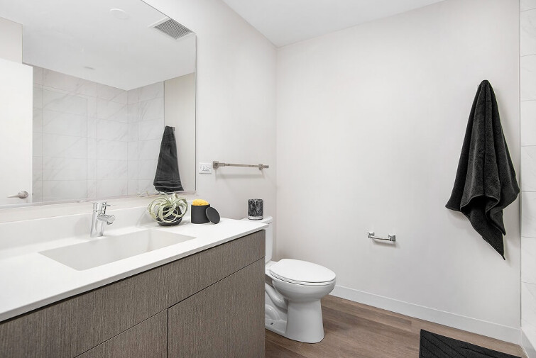 61 E 14th Pl - Photo 6 of 17