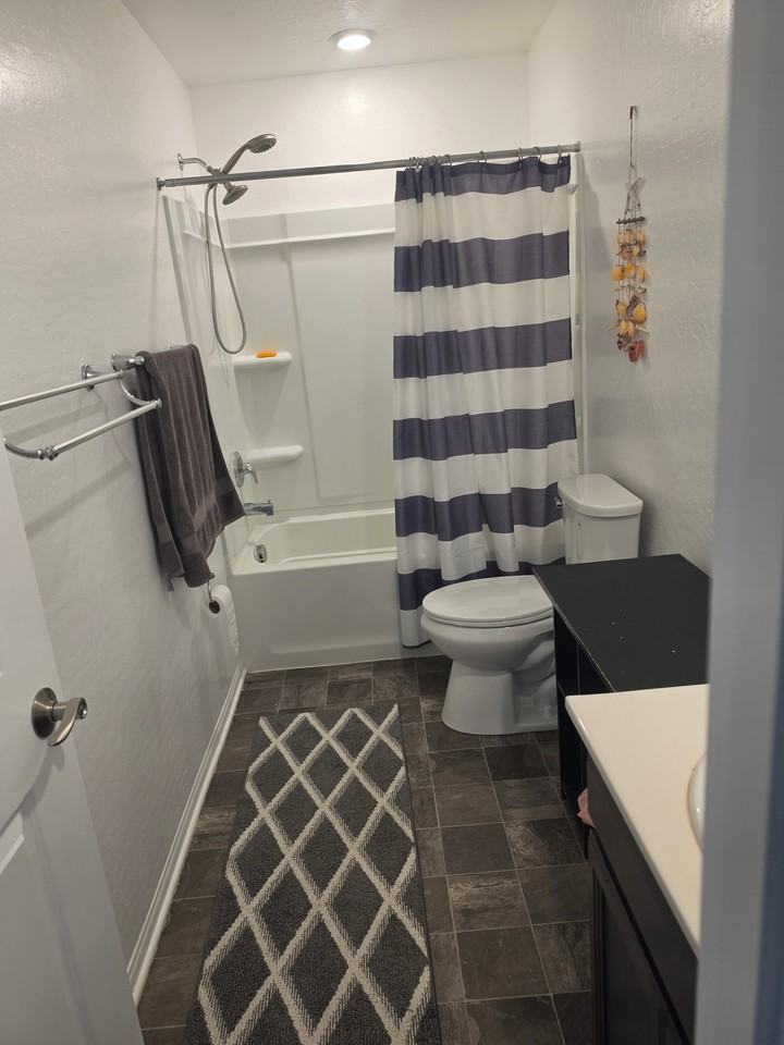 6914 Feather Hill St - Photo 7 of 11