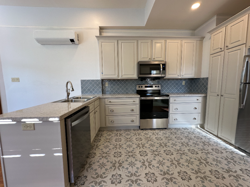 518 E 8th St #A - Photo 7 of 20