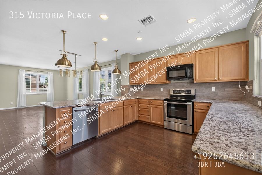 315 Victoria Pl - Photo 2 of 32