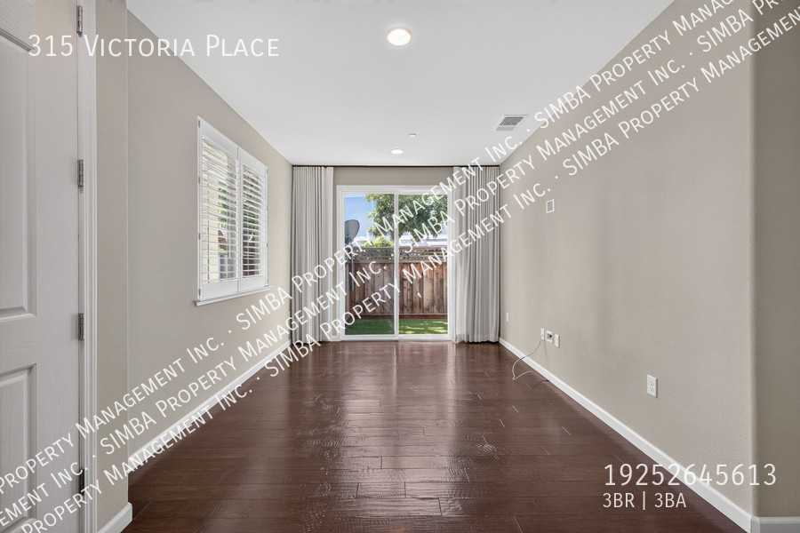 315 Victoria Pl - Photo 7 of 32