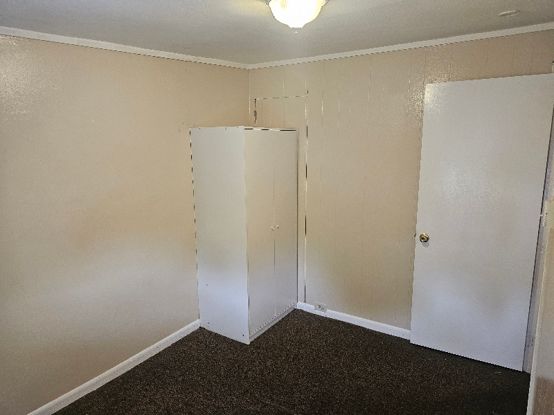 305 Buttonwood St - Photo 4 of 18