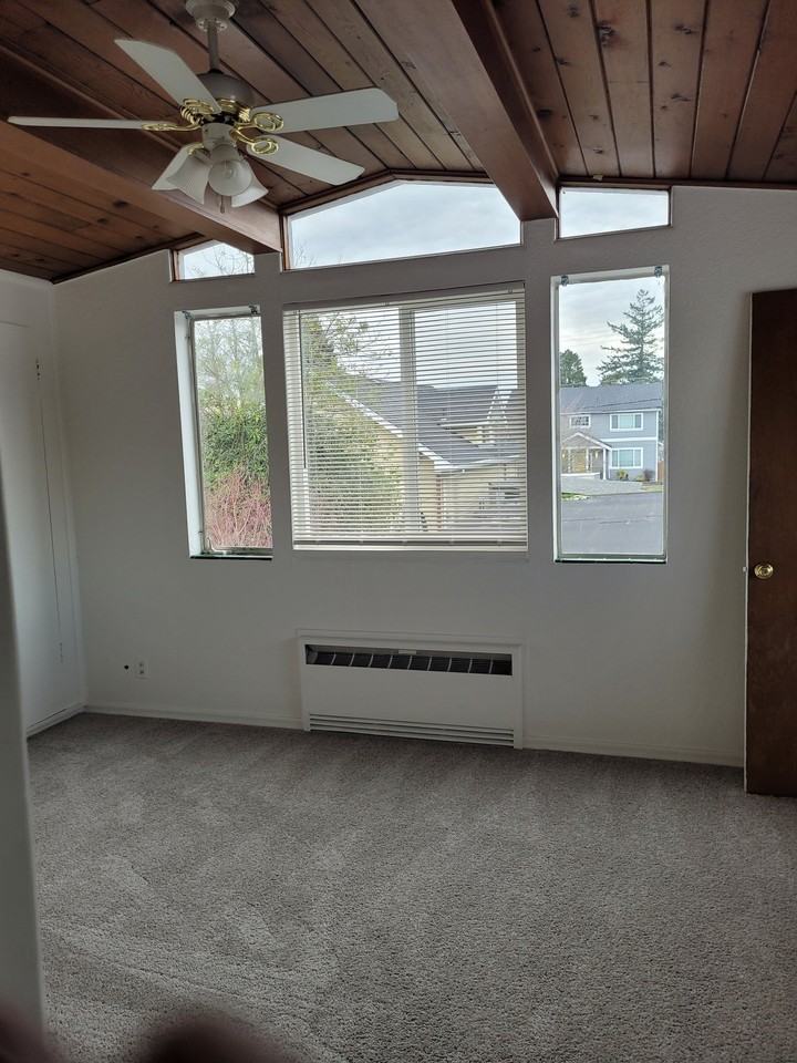 312 5th Ave Nw #5 - Photo 2 of 12