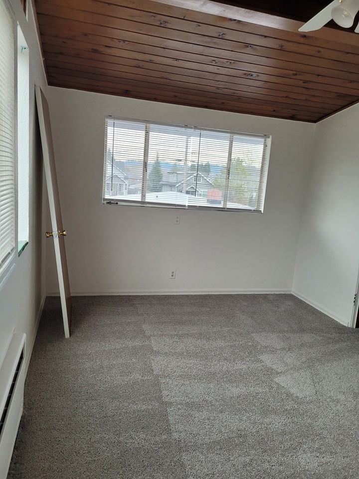 312 5th Ave Nw #5 - Photo 3 of 12