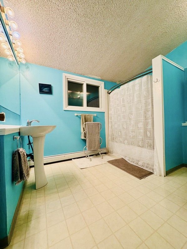 6327 Blackberry St - Photo 7 of 13