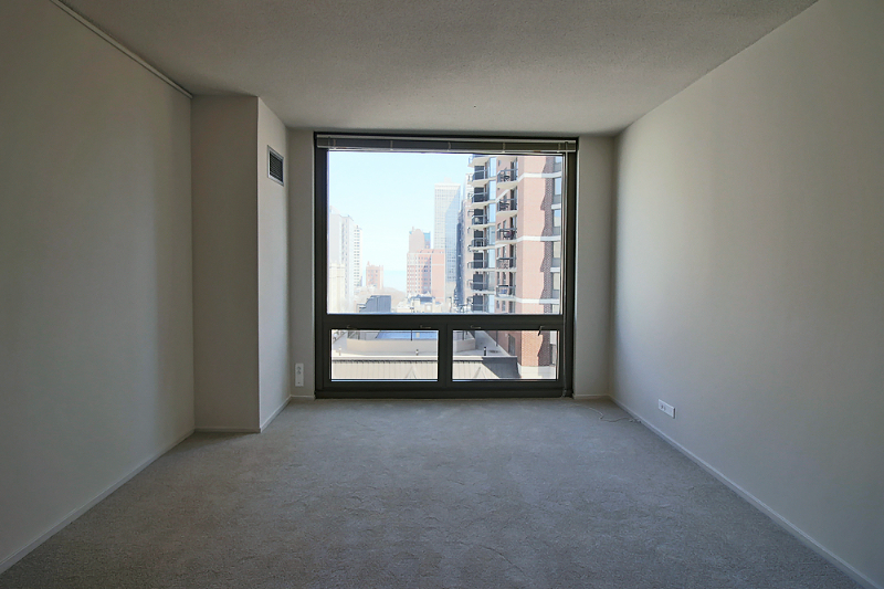 1113 N Dearborn St - Photo 6 of 15