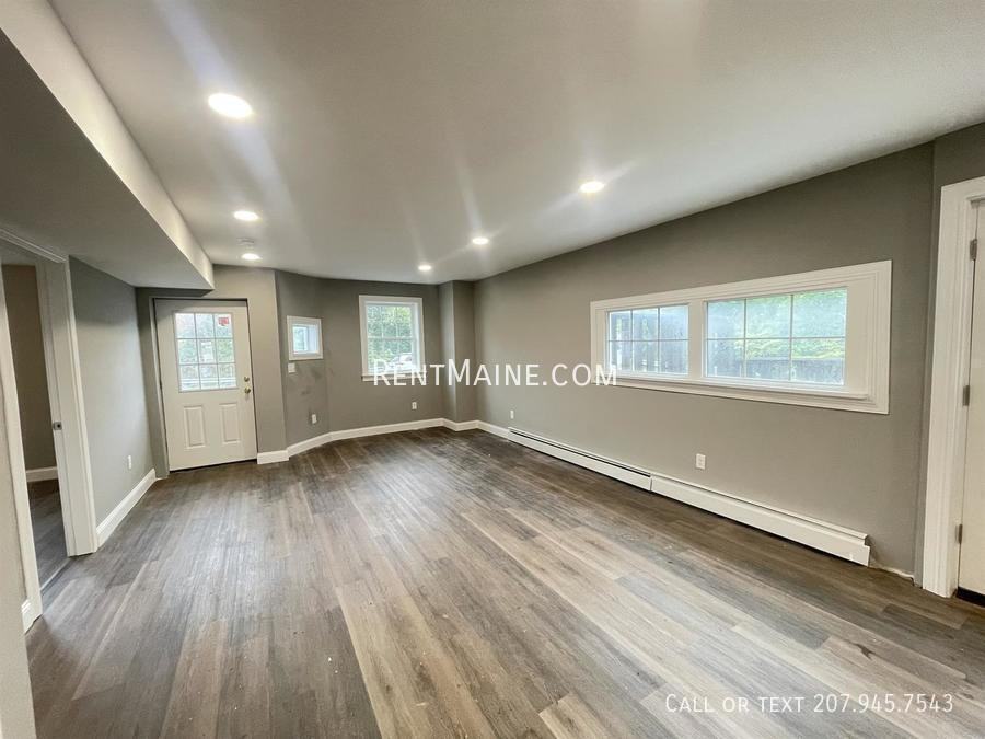 554 S Main St #1 - Photo 3 of 9