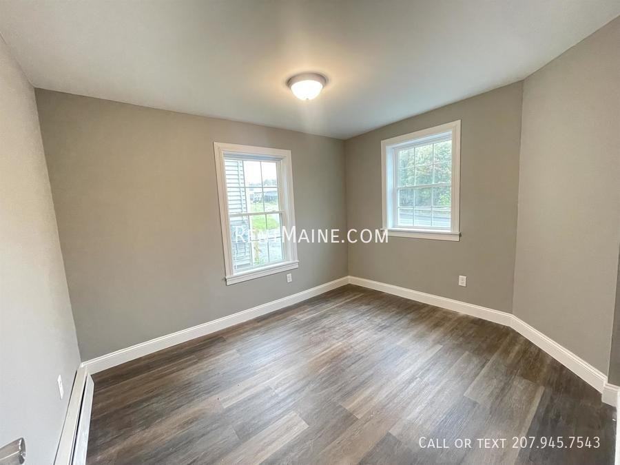 554 S Main St #1 - Photo 5 of 9
