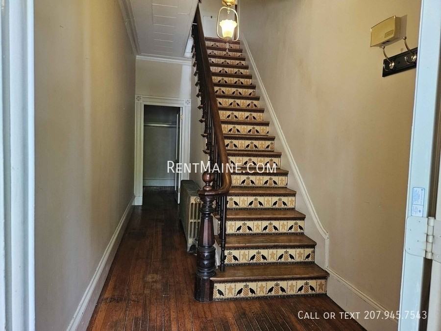 11B Hudson St - Photo 2 of 8