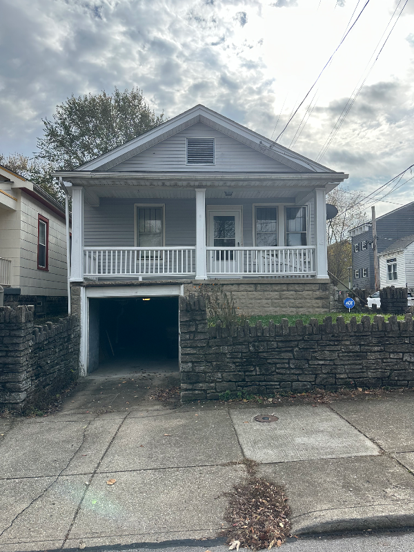 401 E 15th St - Photo 2 of 20