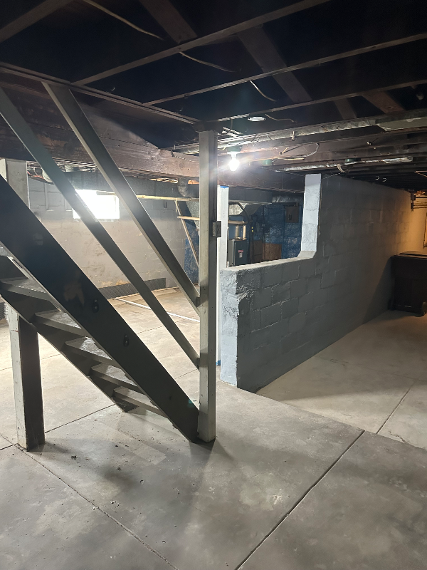 401 E 15th St - Photo 3 of 20