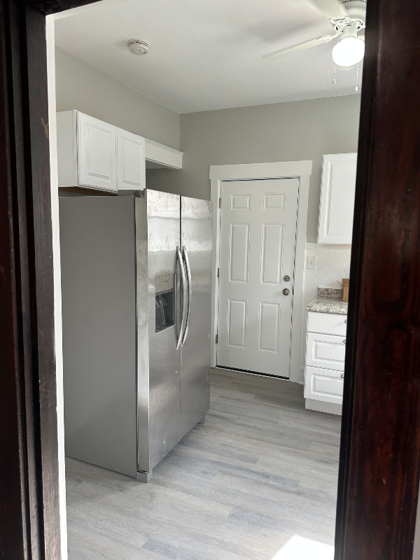 401 E 15th St - Photo 6 of 20