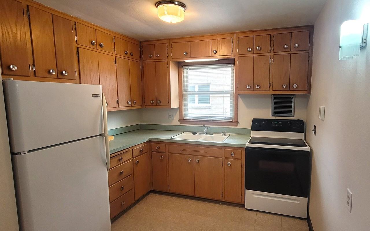 922 High St #1 - Photo 2 of 7