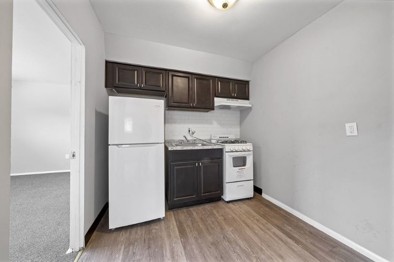 7101 N 15th St - Photo 4 of 18