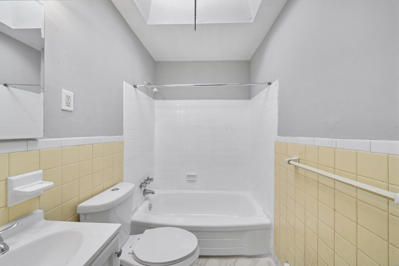 7101 N 15th St - Photo 7 of 18