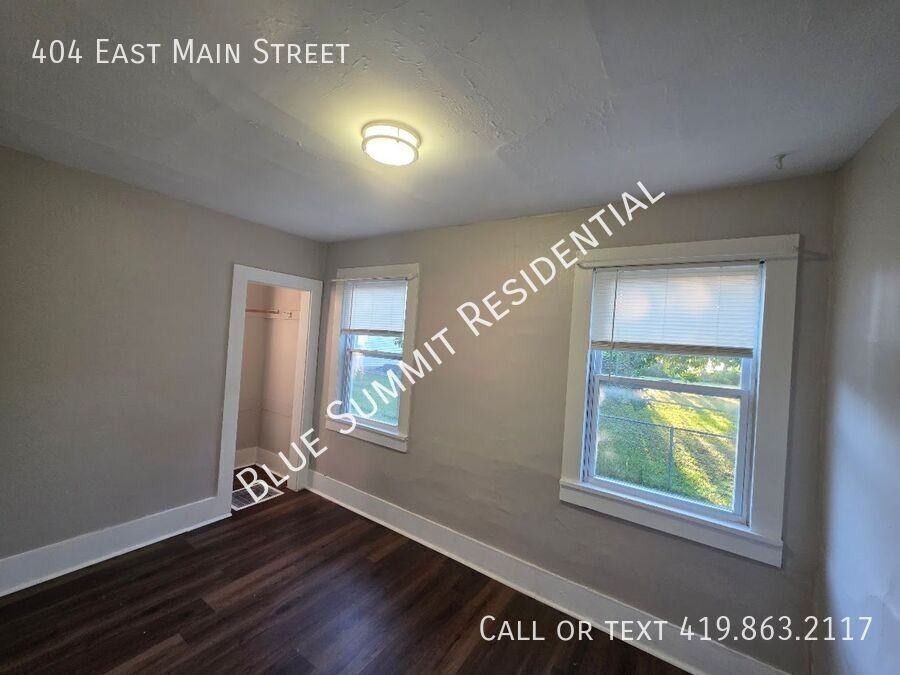 404 E Main St - Photo 5 of 9