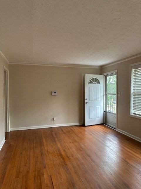 2101 Holly Hill Dr - Photo 3 of 11
