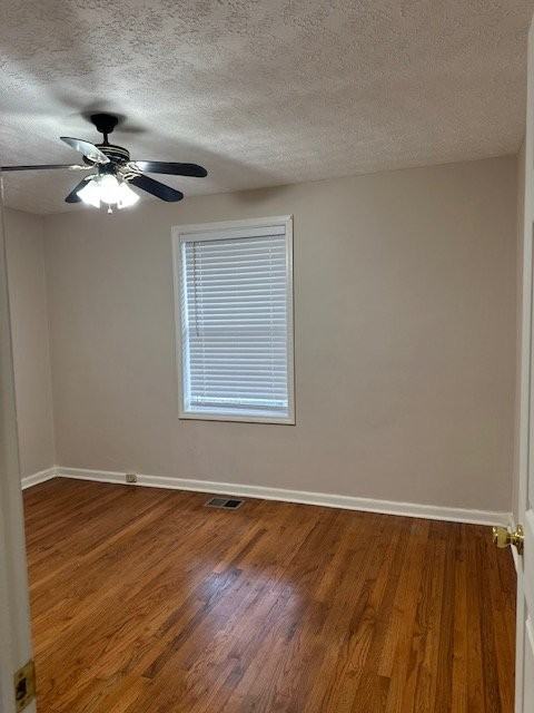 2101 Holly Hill Dr - Photo 4 of 11