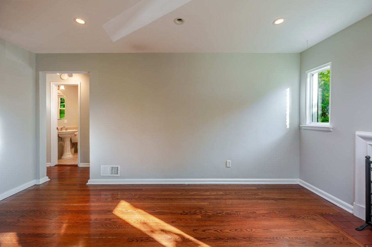 5824 Dewey St - Photo 4 of 42
