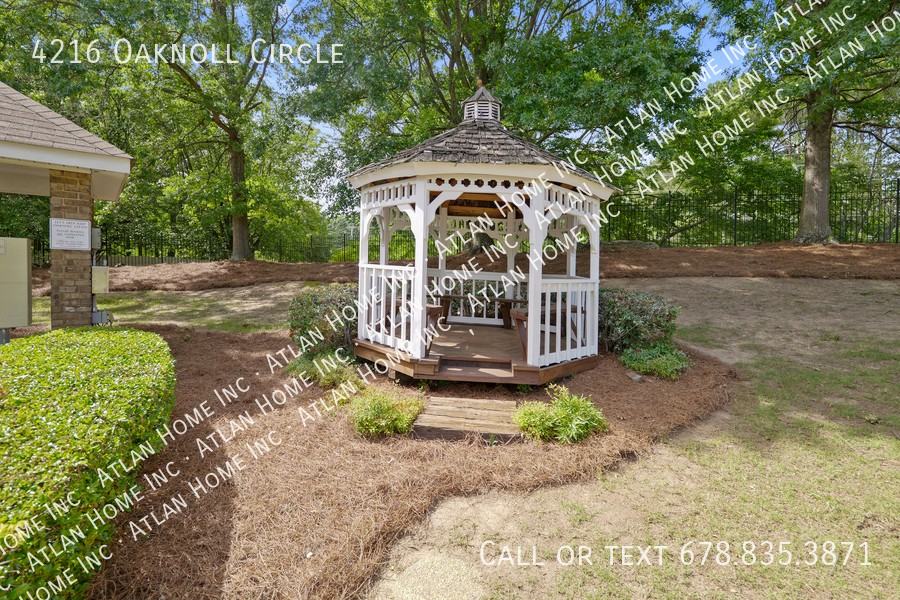 4216 Oaknoll Cir - Photo 2 of 30