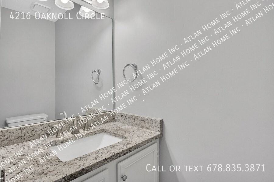 4216 Oaknoll Cir - Photo 6 of 30