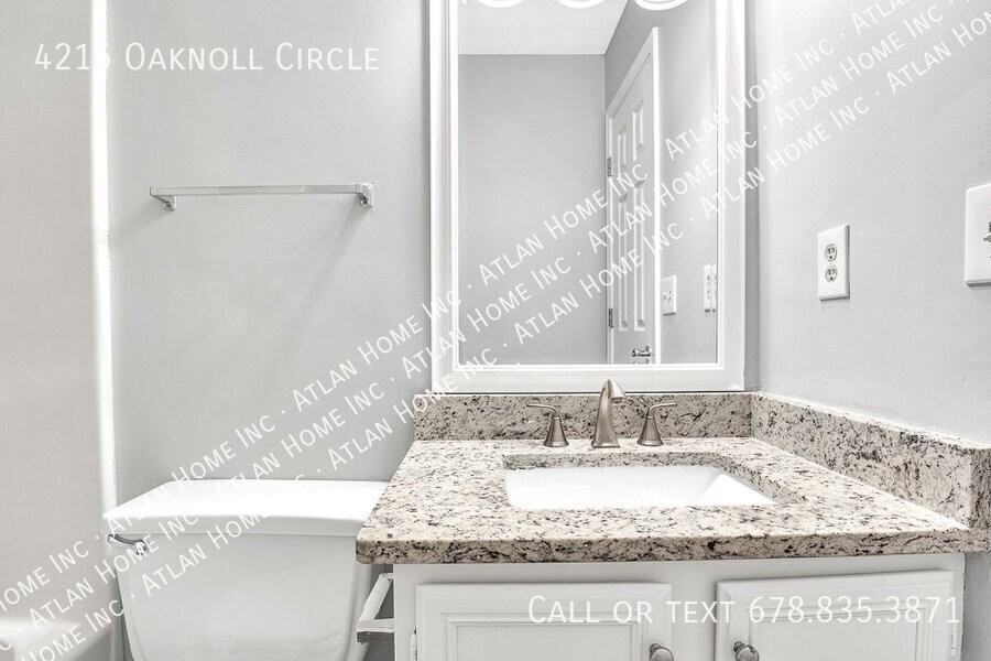 4216 Oaknoll Cir - Photo 7 of 30
