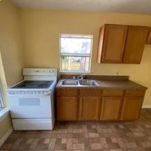 305 N Archer St - Photo 7 of 11