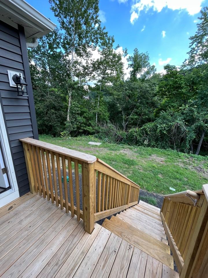 13 Railroad Ave #13 - Photo 2 of 15