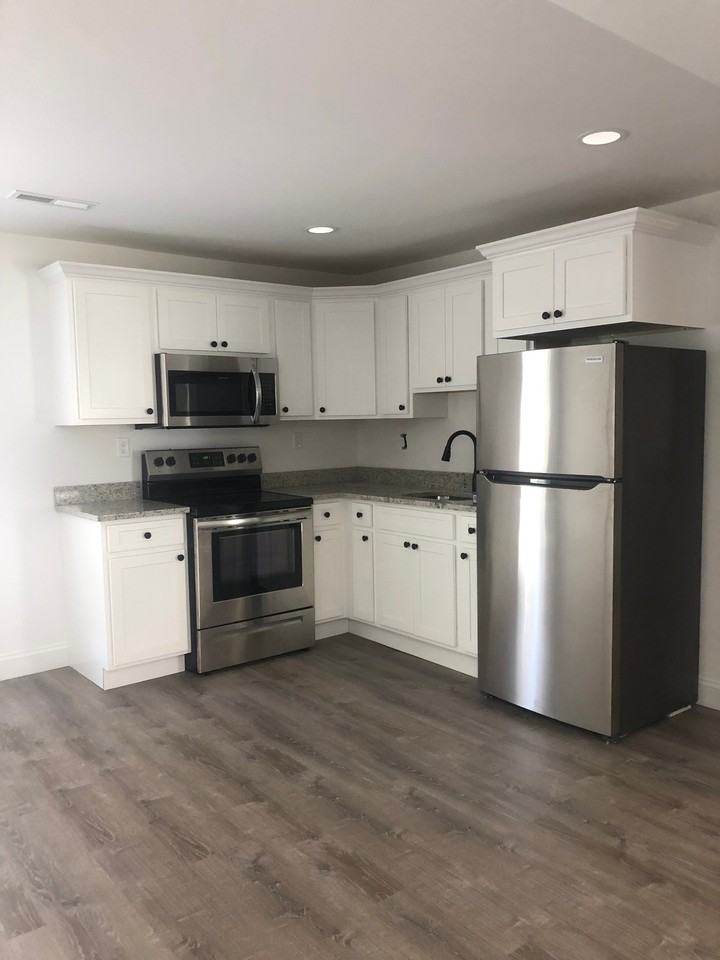 13 Railroad Ave #13 - Photo 5 of 15