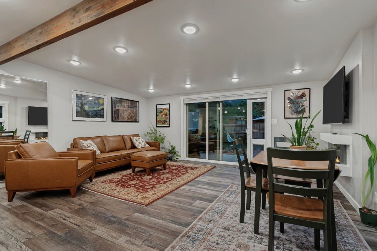 2065 E Bo Mar Dr - Photo 2 of 25
