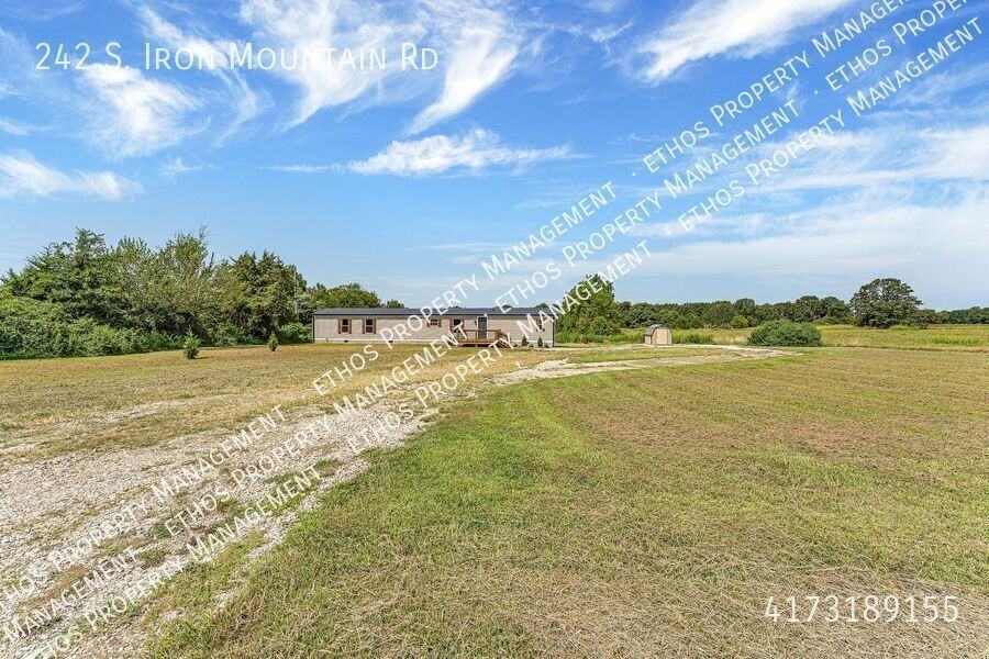 242 S Iron Mountain Rd - Photo 2 of 10