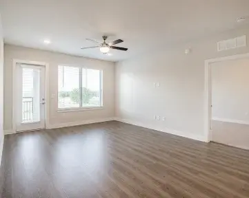 13959 Hillcroft Ave - Photo 2 of 4