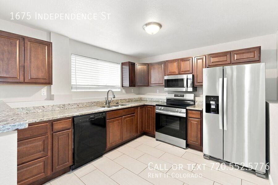 1675 Independence St - Photo 2 of 21