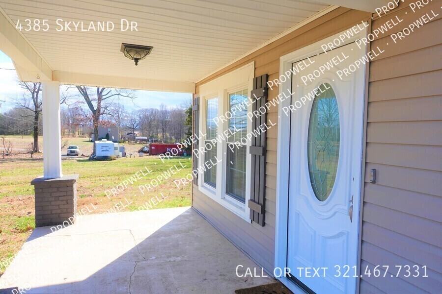 4385 Skyland Dr - Photo 6 of 40