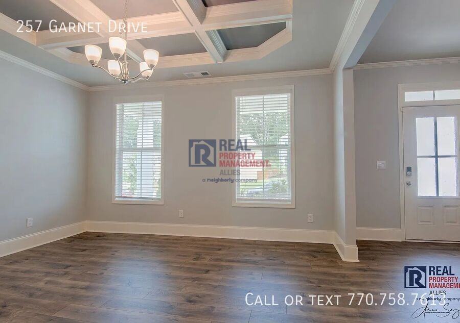 257 Garnet Dr - Photo 4 of 24