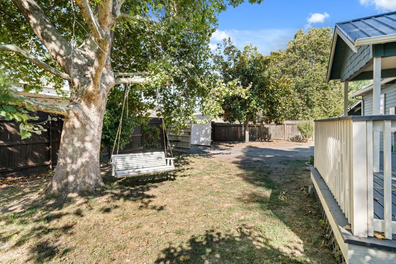 531 Clay St - Photo 4 of 28
