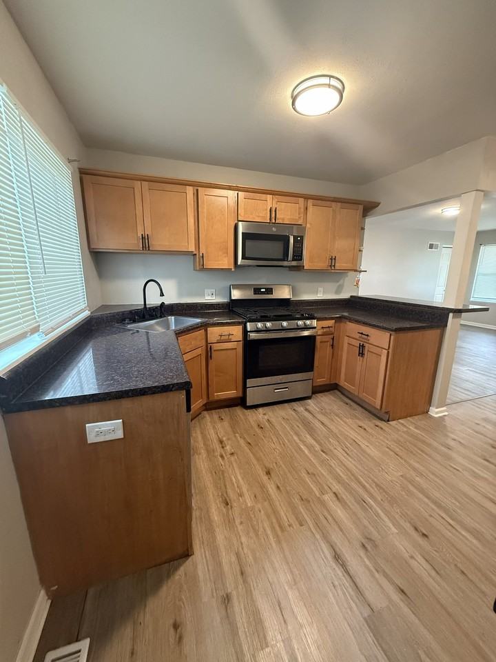 11547 Criterion Ave - Photo 5 of 9