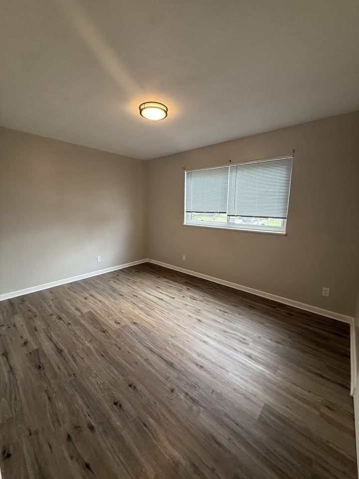 11547 Criterion Ave - Photo 6 of 9